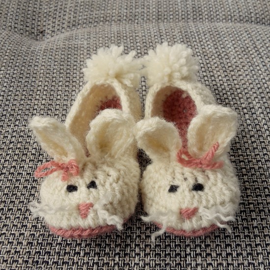 Babyschuhe Haeschen Ostern