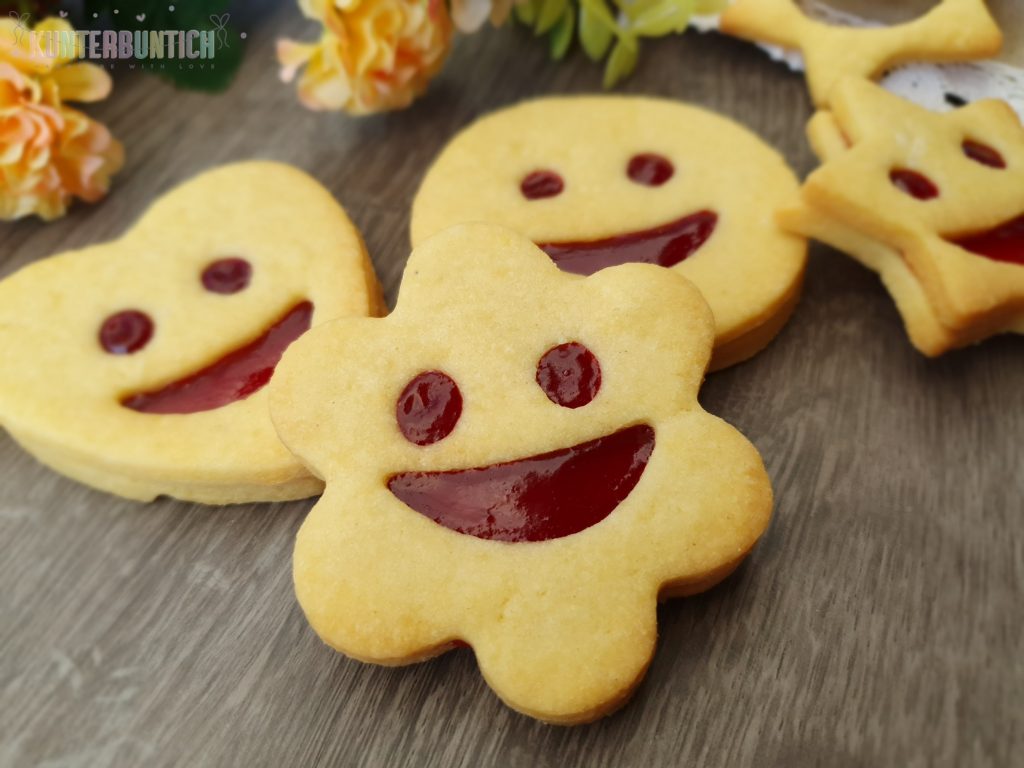 Smiley Kekse Mürbteig Füllung Marmelade