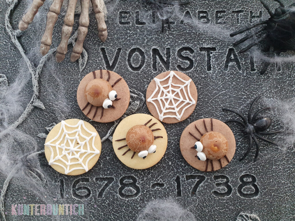 Halloweenkekse Toffifee-Spinnen