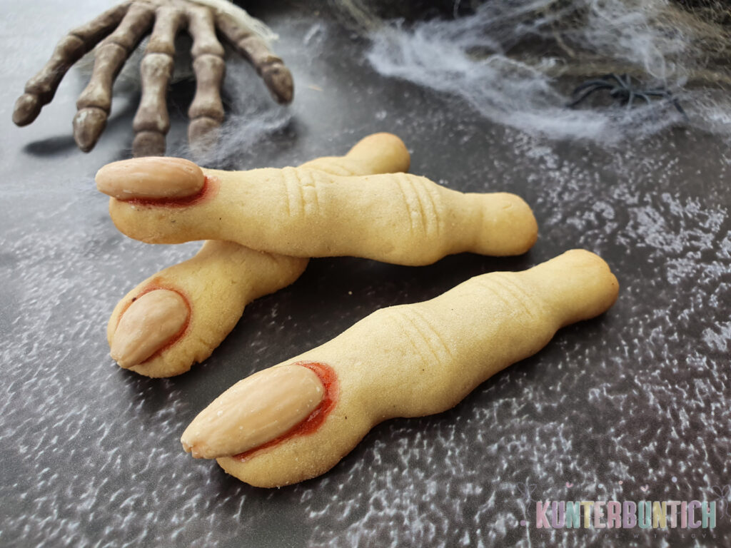 Halloween Hexenfinger Kekse Mürbteig Mandeln Marmelade