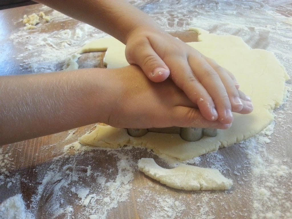 Butterplätzchen ausstechen Mürbteig kinderleicht