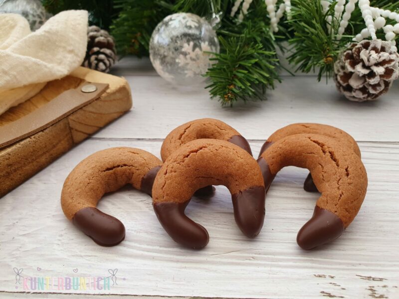 Rezept Weihnachtsplätzchen Nougatkipferl Nougat Schokolade